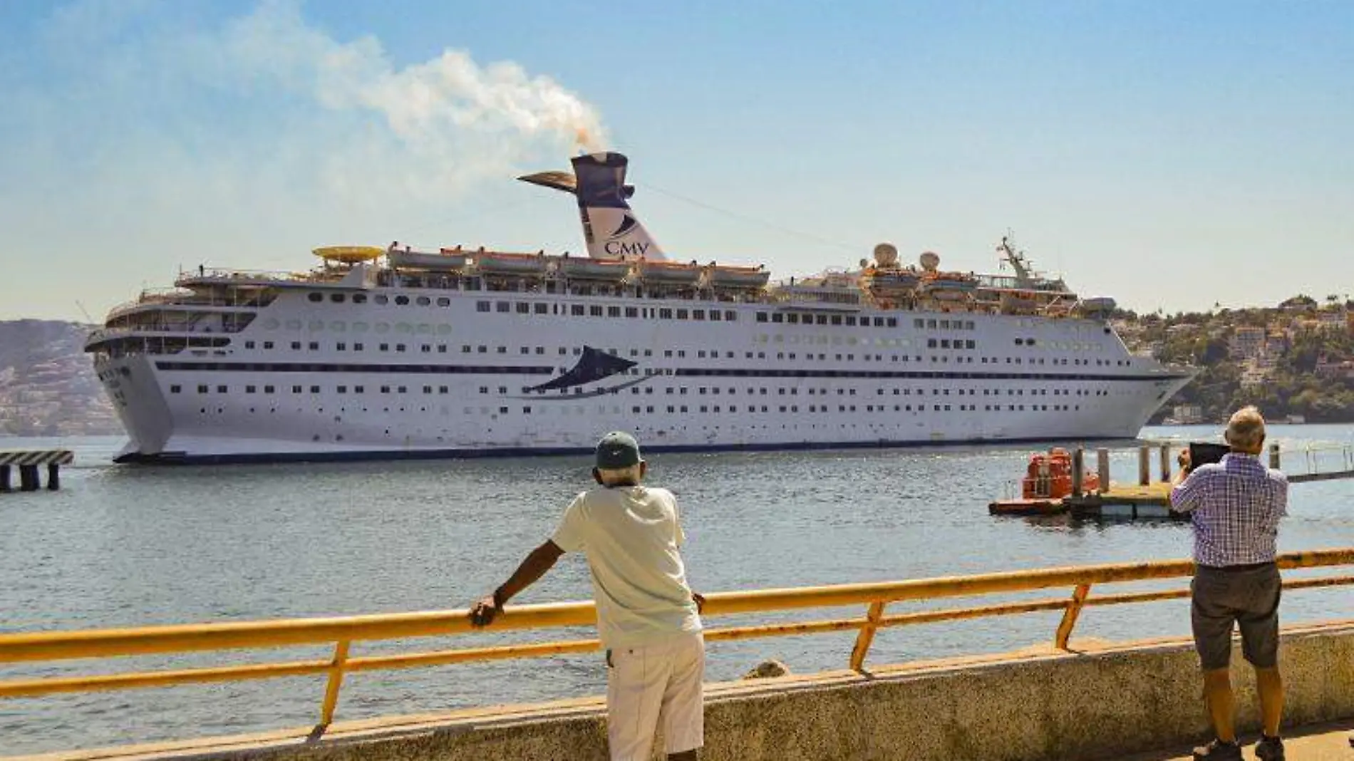 Acapulco crucero en el puerto